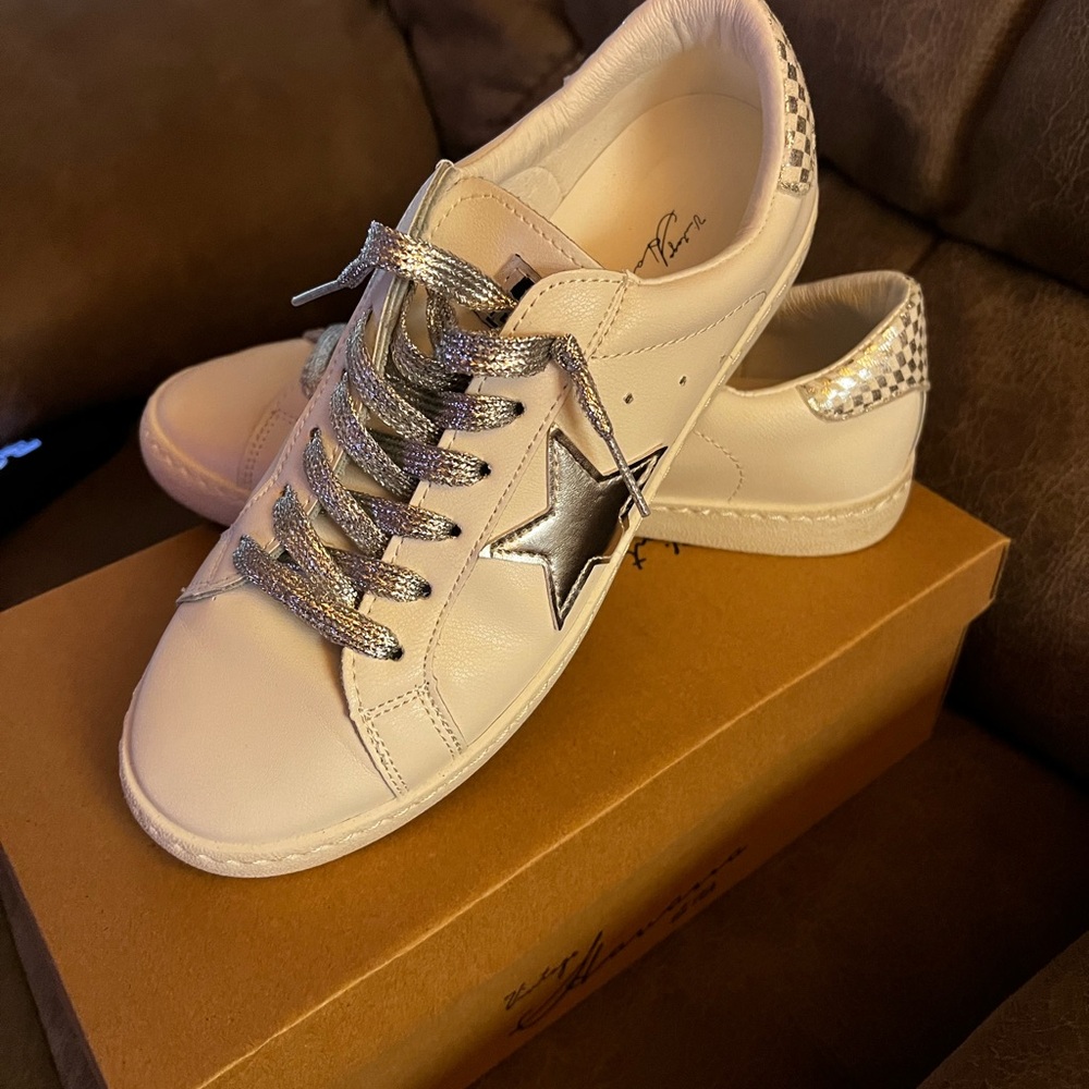 Vintage Havana Carla white/silver shimmer size 7 1/2